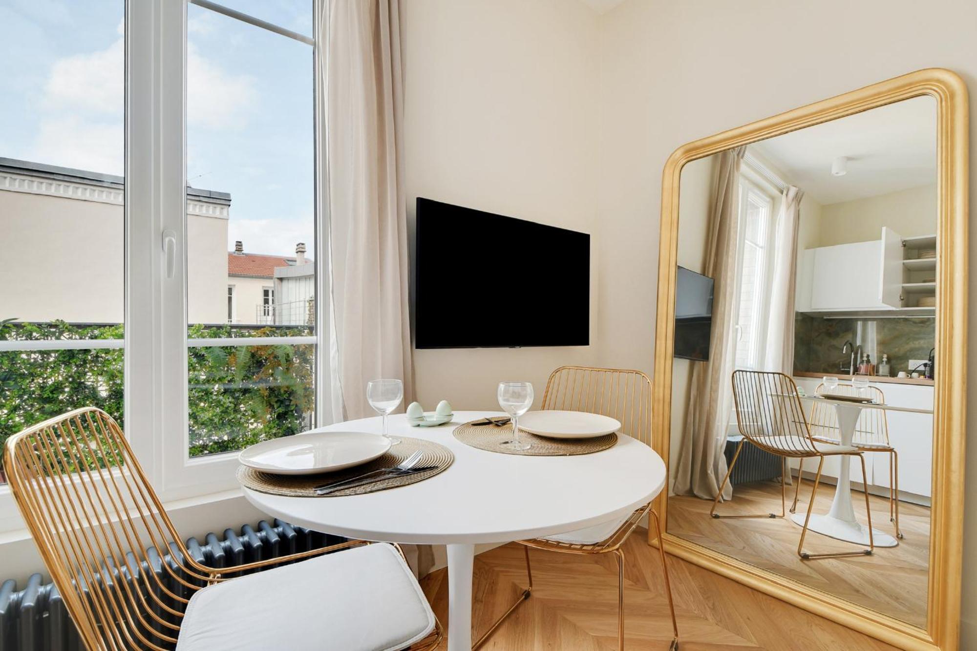 Suite Deluxe 1 By Les Maisons De Charloc Homes Boulogne-Billancourt Exterior photo